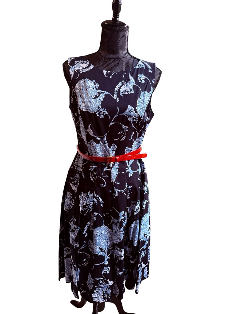 Tommy Hilfiger NWT Floral Fit & Flare Dress Size 8 Red Belt